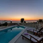 Ana Villa