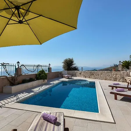 Villa Ana